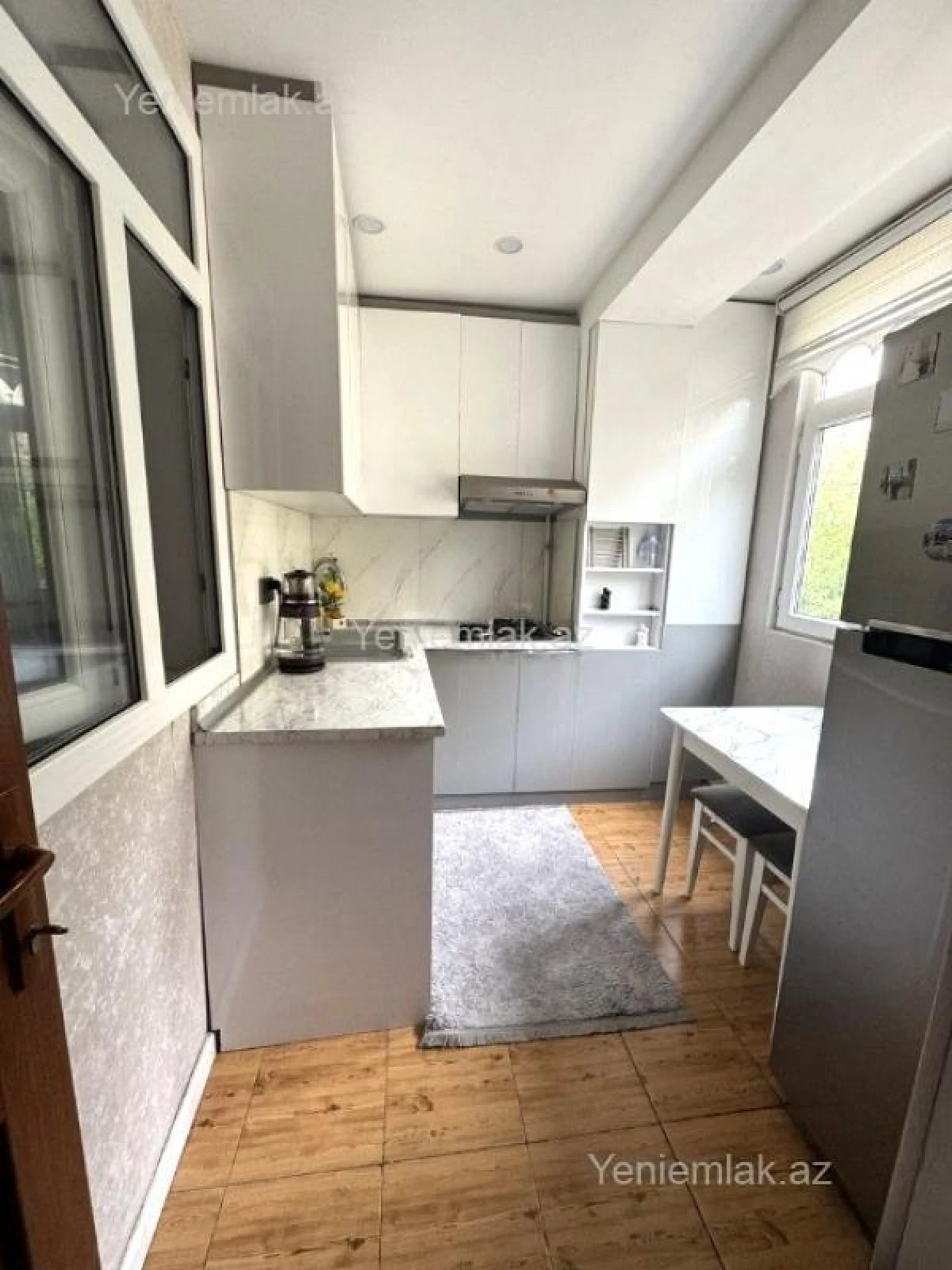 Satılır 3 otaqlı köhnə tikili 70 m²