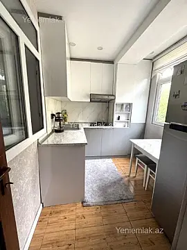 Satılır 3 otaqlı köhnə tikili 70 m²