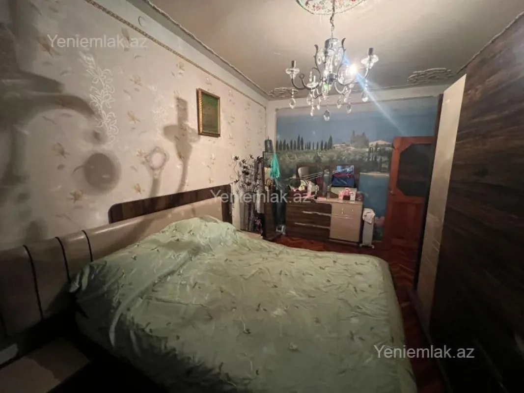 Satılır 3 otaqlı köhnə tikili 80 m²