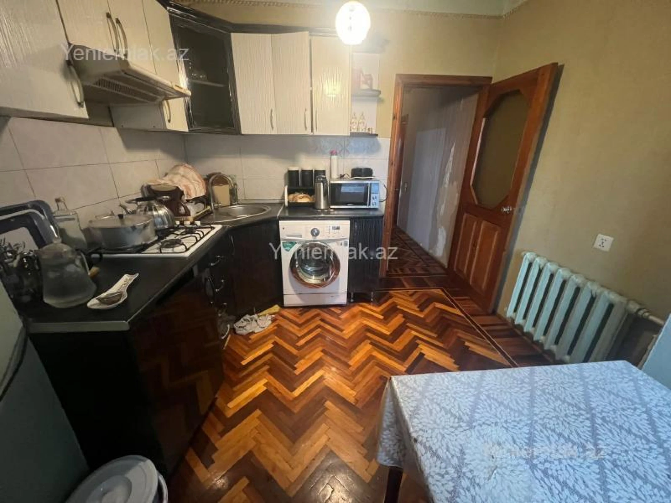 Satılır 3 otaqlı köhnə tikili 80 m²