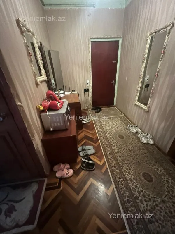 Satılır 3 otaqlı köhnə tikili 80 m²