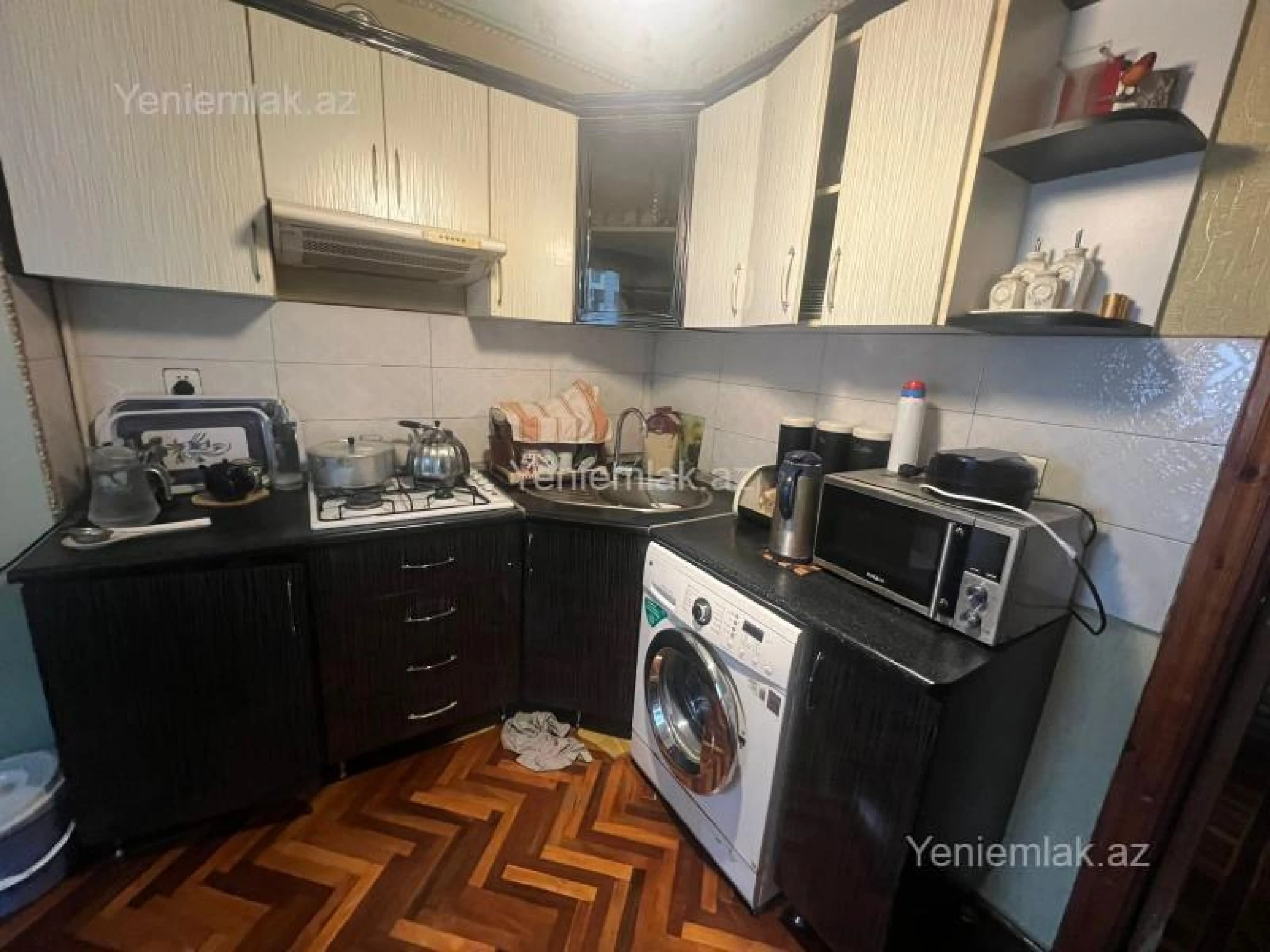 Satılır 3 otaqlı köhnə tikili 80 m²