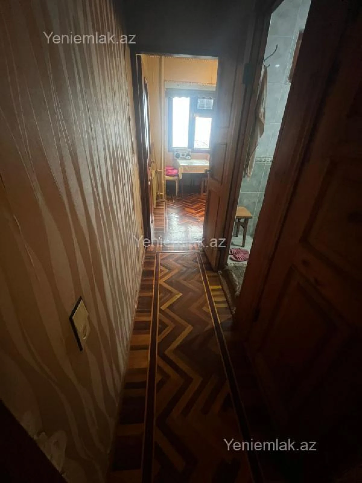 Satılır 3 otaqlı köhnə tikili 80 m²