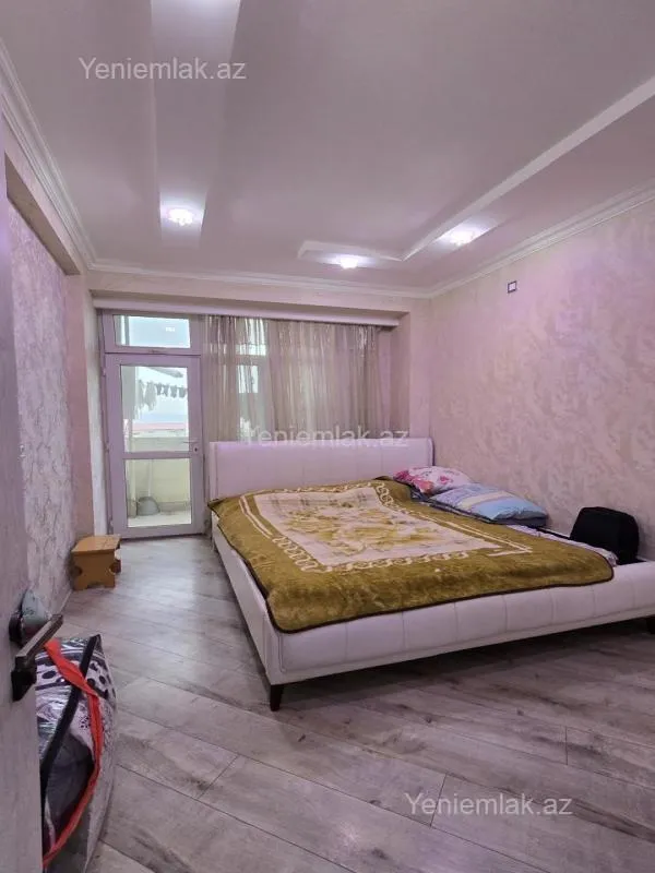 Satılır 3 otaqlı yeni tikili 75 m²