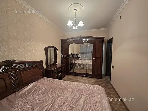 Satılır 4 otaqlı köhnə tikili 88 m²