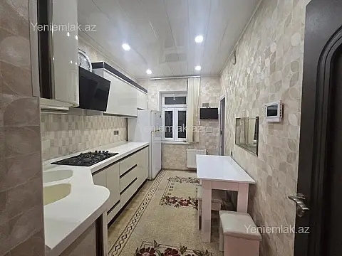 Satılır 4 otaqlı köhnə tikili 88 m²