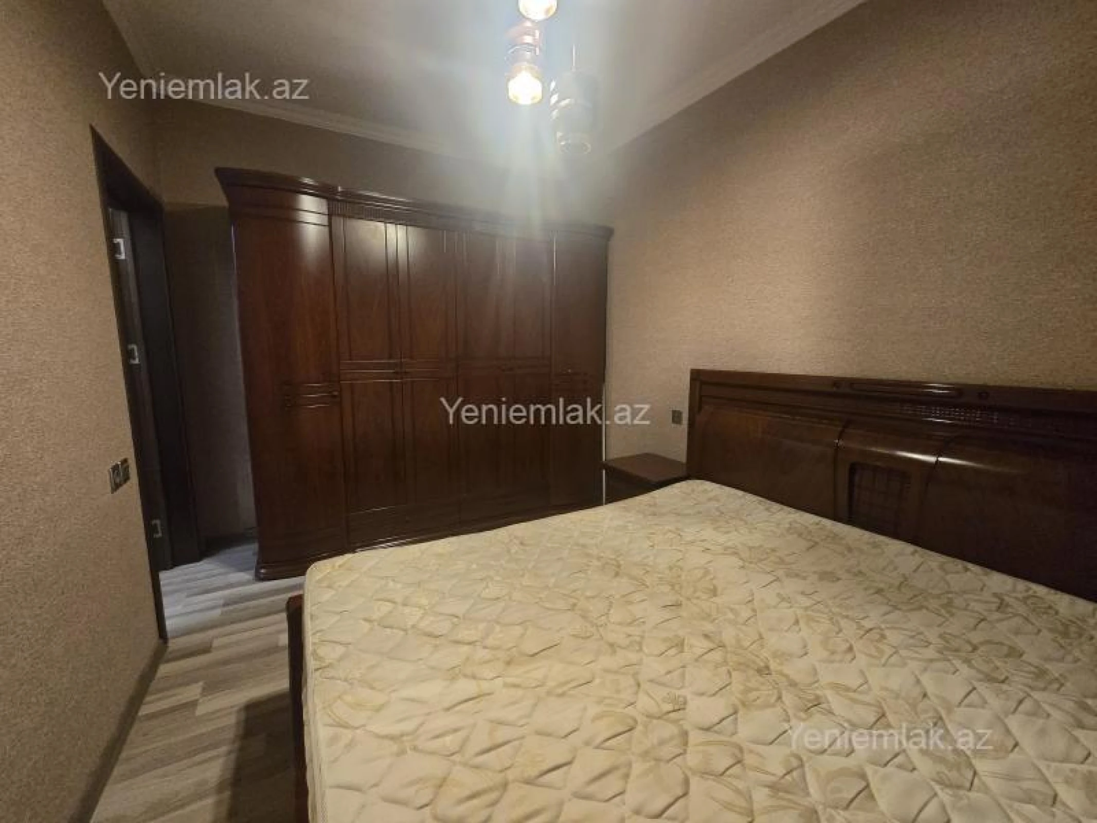 Satılır 4 otaqlı köhnə tikili 88 m²