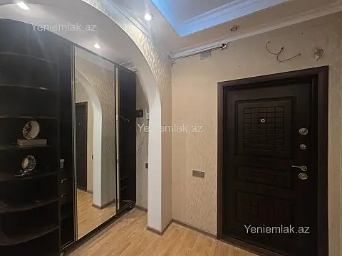 Satılır 4 otaqlı köhnə tikili 88 m²