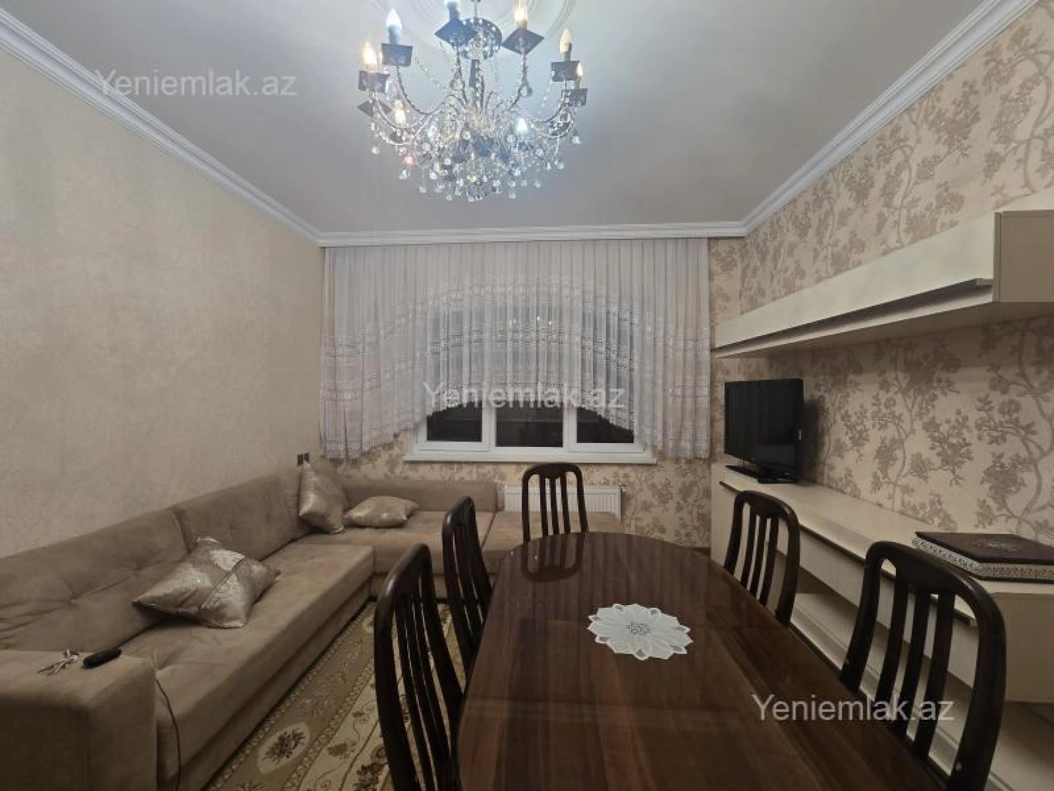 Satılır 4 otaqlı köhnə tikili 88 m²