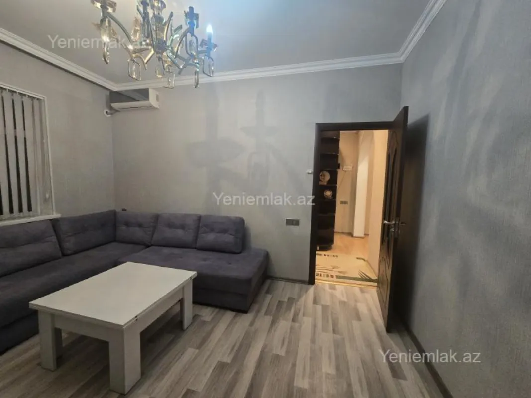 Satılır 4 otaqlı köhnə tikili 88 m²