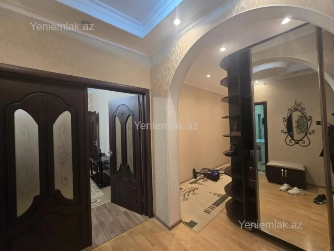 Satılır 4 otaqlı köhnə tikili 88 m²