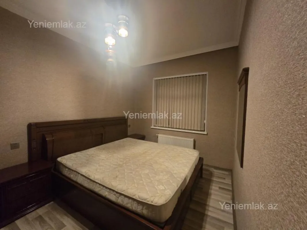 Satılır 4 otaqlı köhnə tikili 88 m²