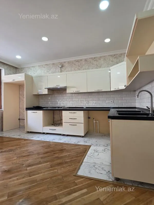 Satılır 2 otaqlı yeni tikili 65 m²