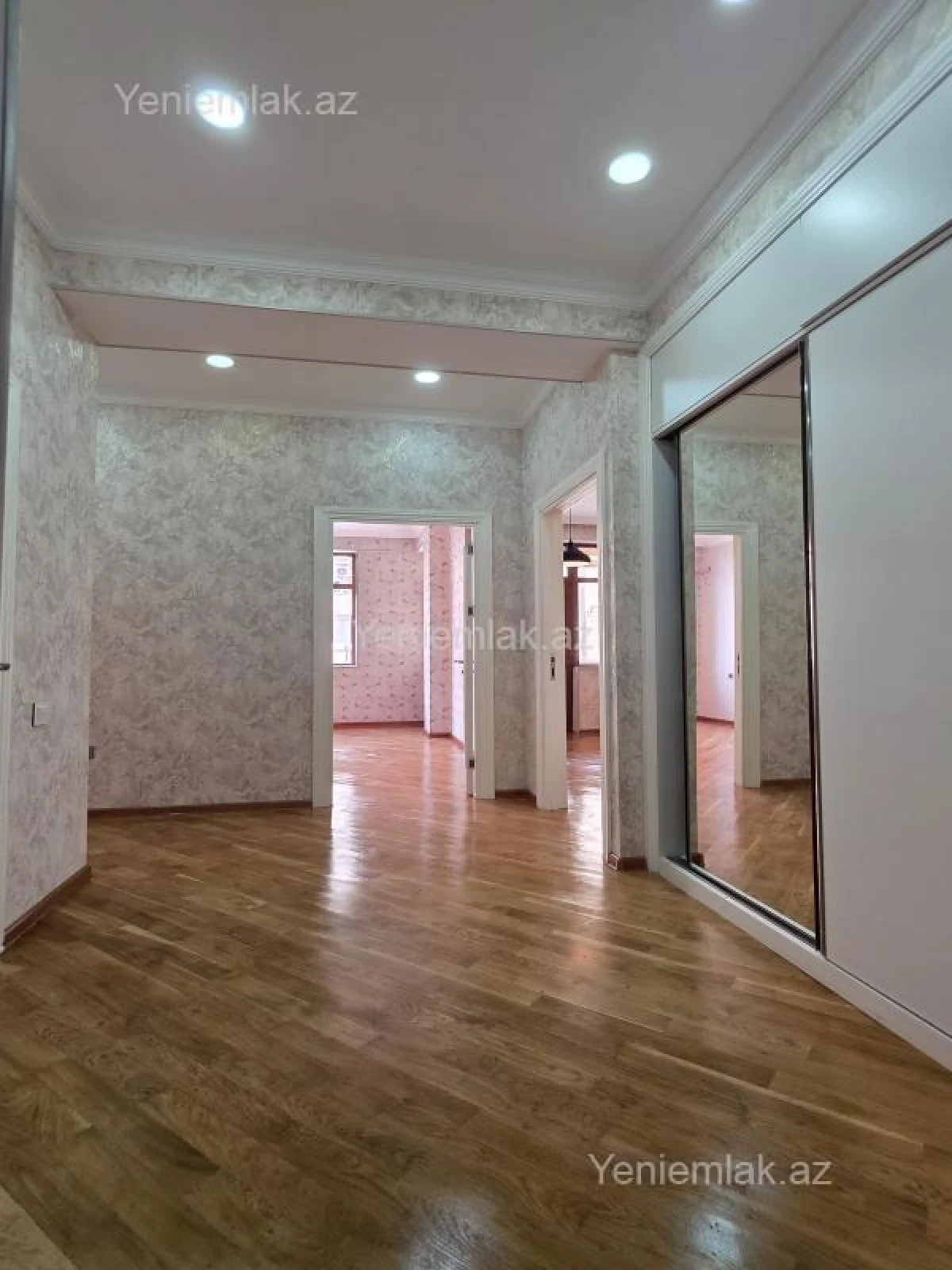Satılır 2 otaqlı yeni tikili 65 m²