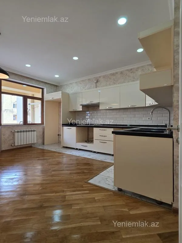 Satılır 2 otaqlı yeni tikili 65 m²