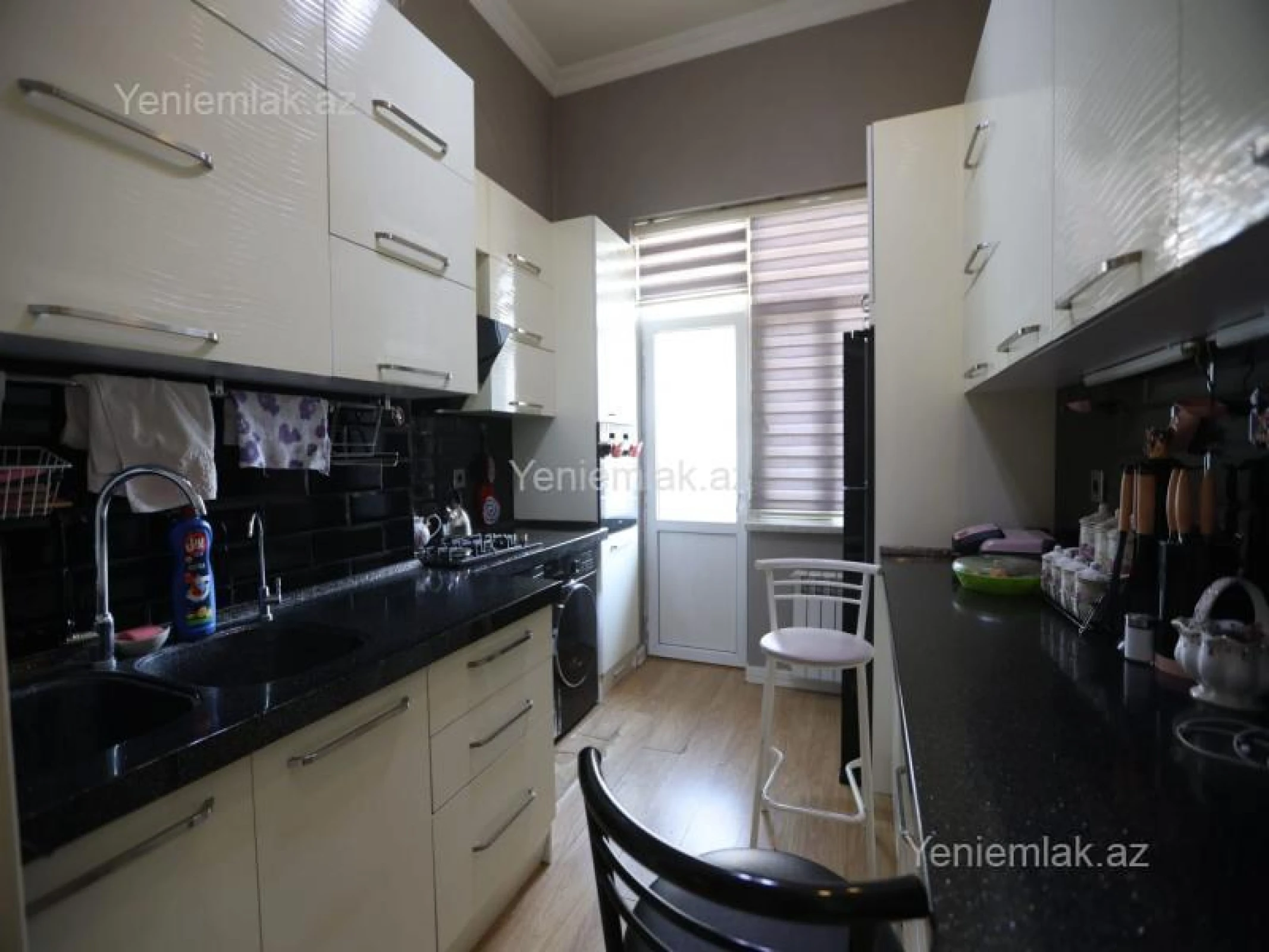 Satılır 3 otaqlı yeni tikili 100 m²