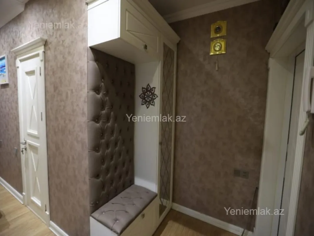 Satılır 3 otaqlı yeni tikili 100 m²