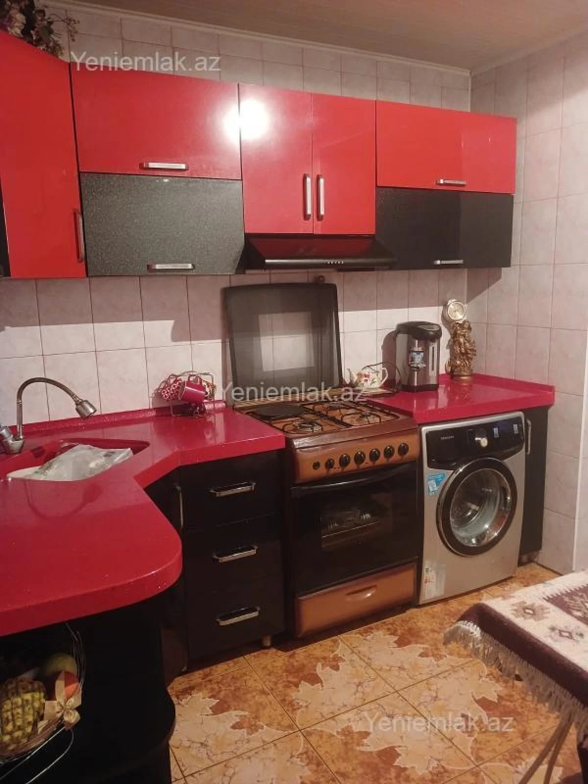Satılır 3 otaqlı köhnə tikili 75 m²