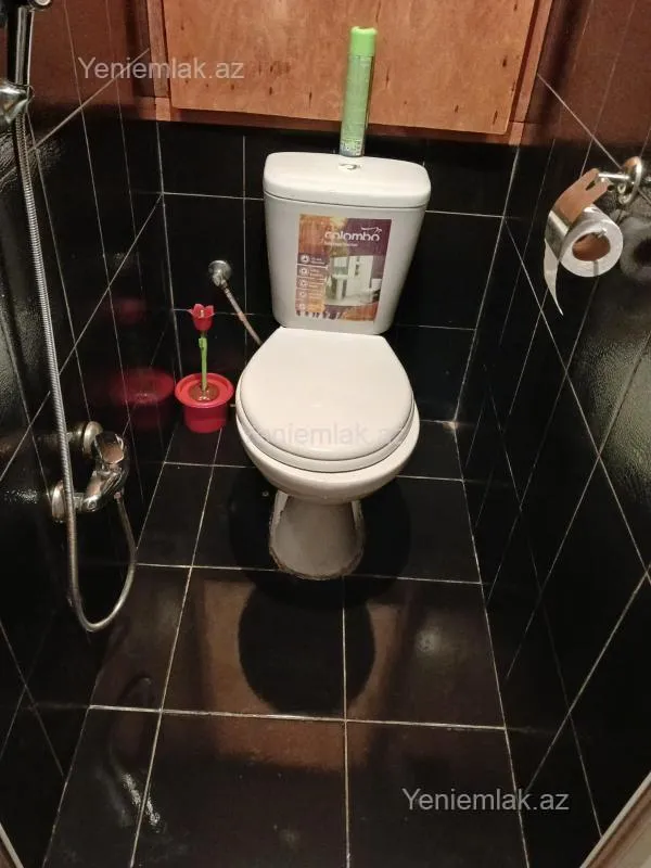 Satılır 3 otaqlı köhnə tikili 75 m²