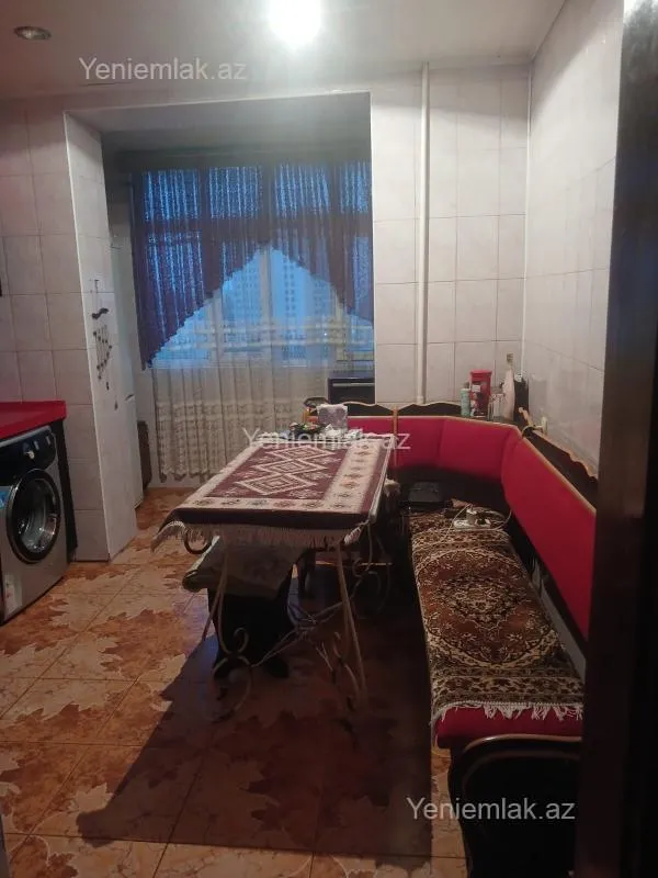 Satılır 3 otaqlı köhnə tikili 75 m²