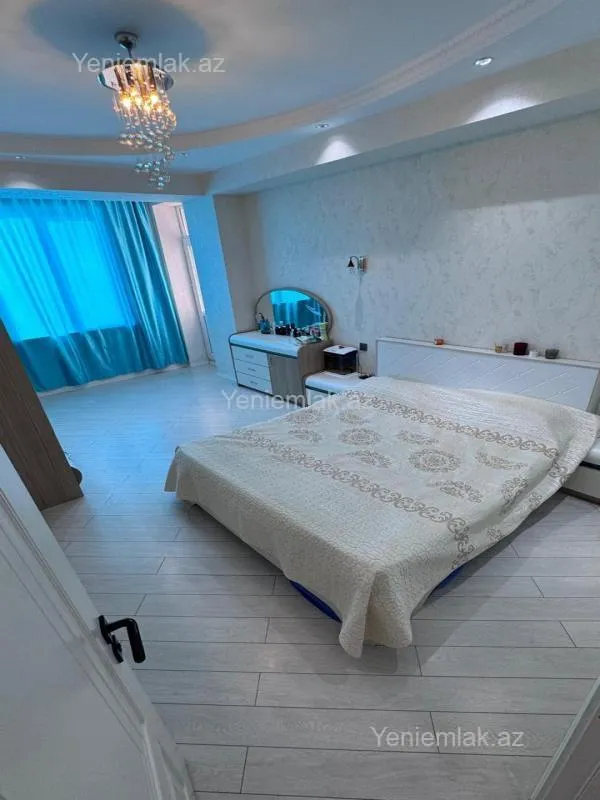 Satılır 3 otaqlı yeni tikili 95 m²