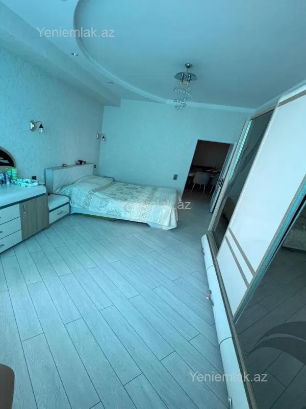 Satılır 3 otaqlı yeni tikili 95 m²