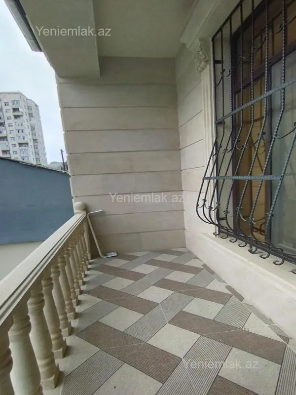 Satılır 6 otaqlı həyət evi 275 m²