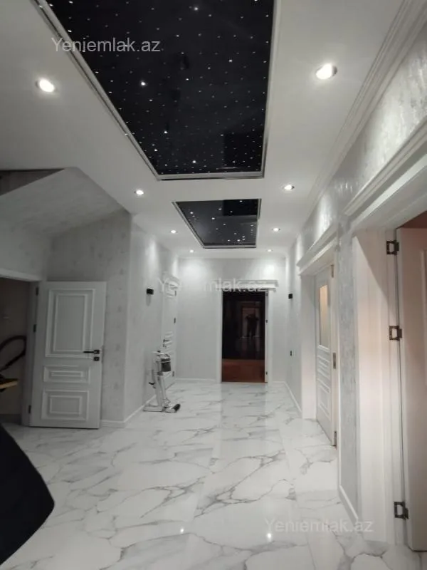 Satılır 6 otaqlı həyət evi 275 m²