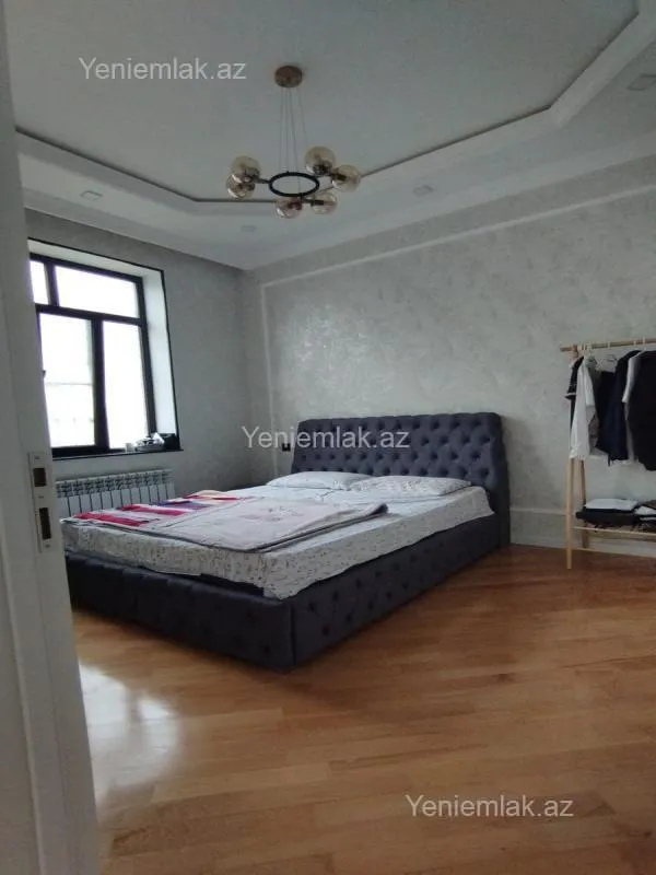 Satılır 6 otaqlı həyət evi 275 m²
