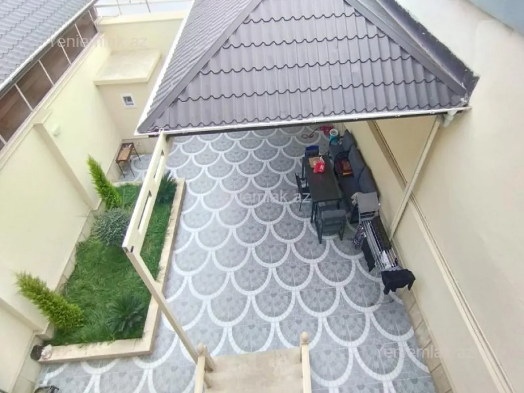 Satılır 6 otaqlı həyət evi 275 m²