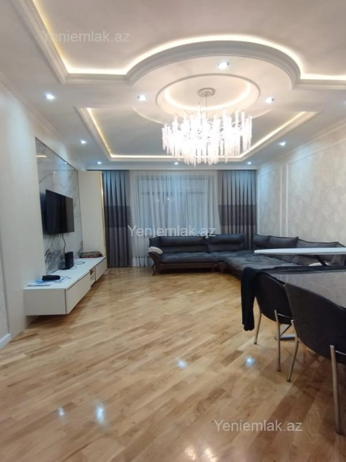 Satılır 6 otaqlı həyət evi 275 m²