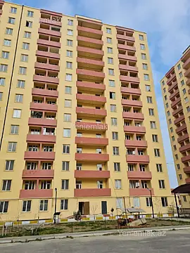 Satılır 3 otaqlı yeni tikili 130 m²