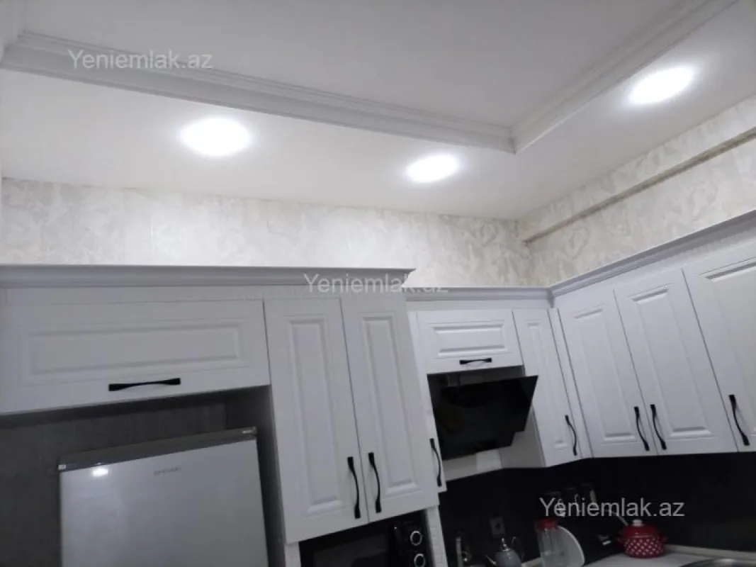 Satılır 3 otaqlı yeni tikili 80 m²