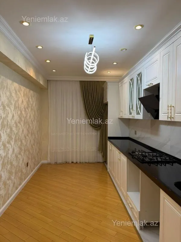 Satılır 3 otaqlı yeni tikili 150 m²
