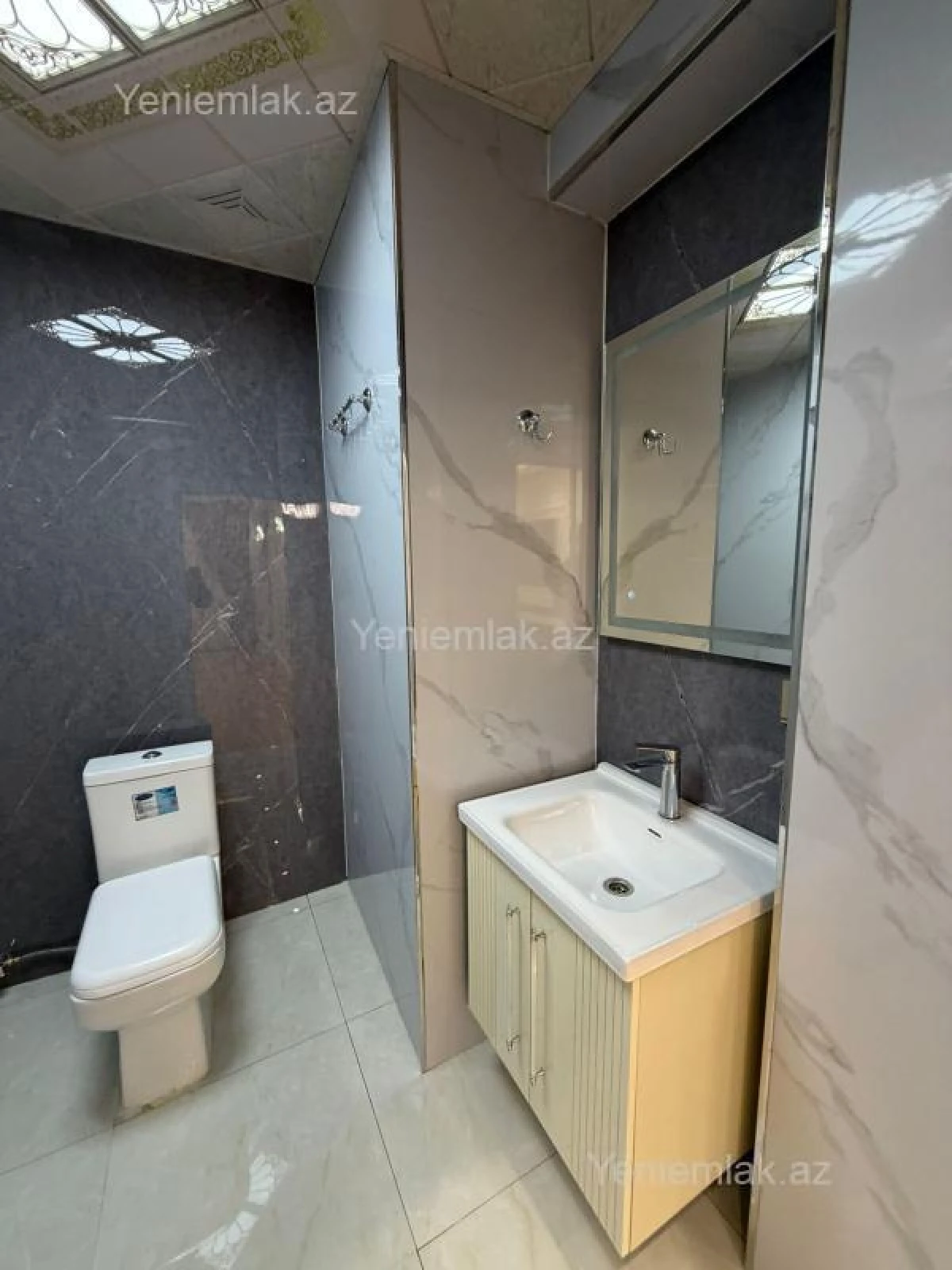 Satılır 3 otaqlı yeni tikili 150 m²