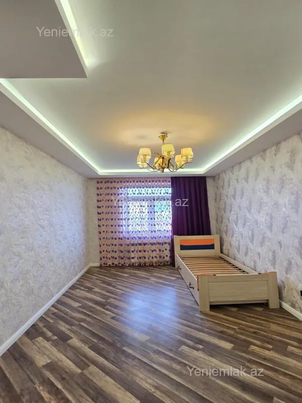 Satılır 2 otaqlı yeni tikili 76 m²
