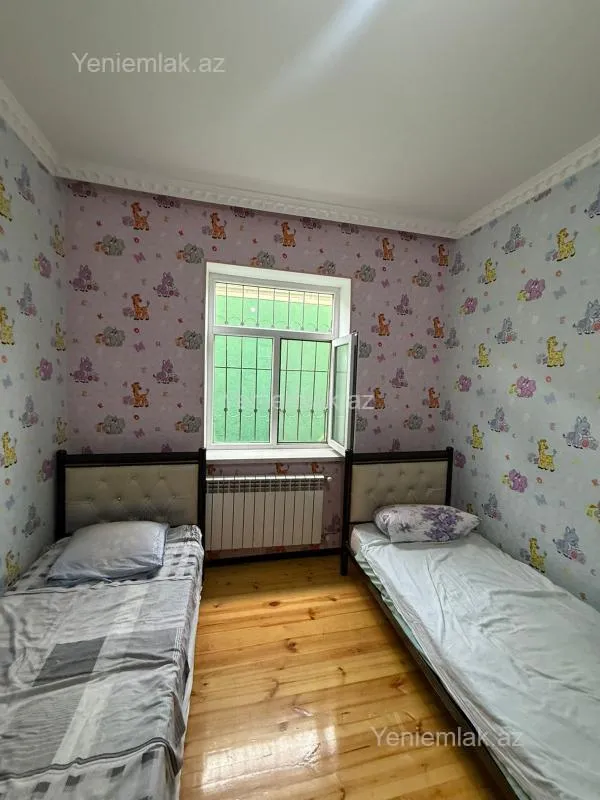 Satılır 4 otaqlı həyət evi 130 m²