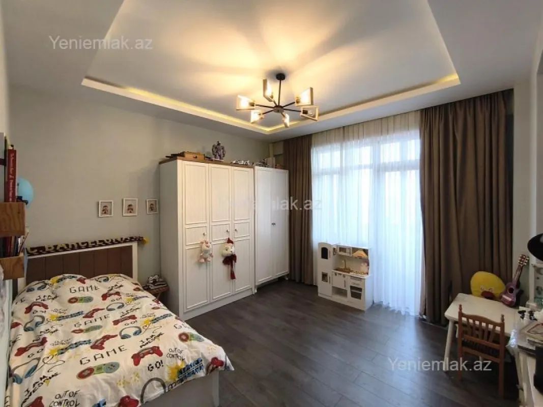 Satılır 3 otaqlı yeni tikili 127 m²