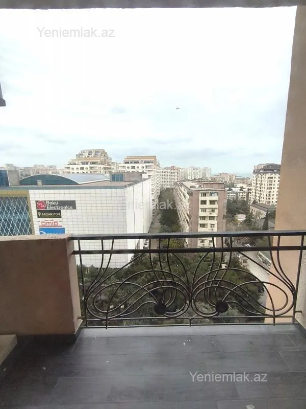 Satılır 3 otaqlı yeni tikili 127 m²