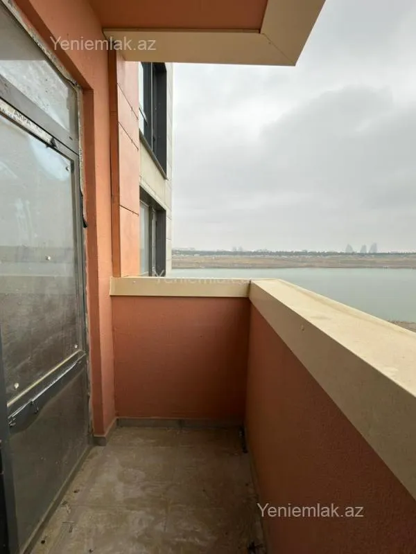 Satılır 3 otaqlı yeni tikili 83 m²