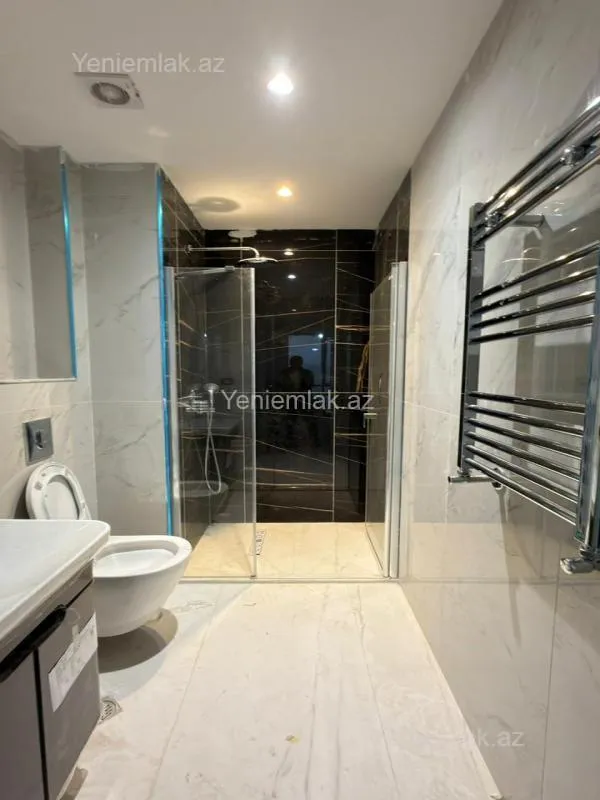 Satılır 3 otaqlı yeni tikili 83 m²