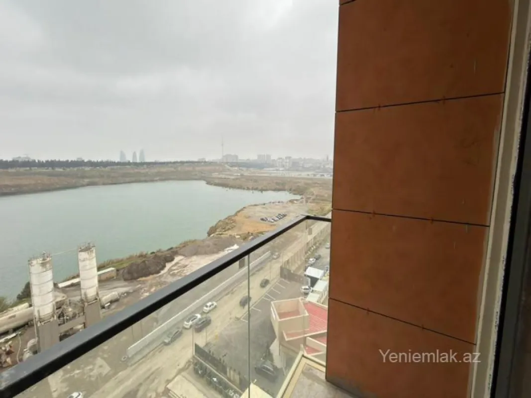Satılır 3 otaqlı yeni tikili 83 m²