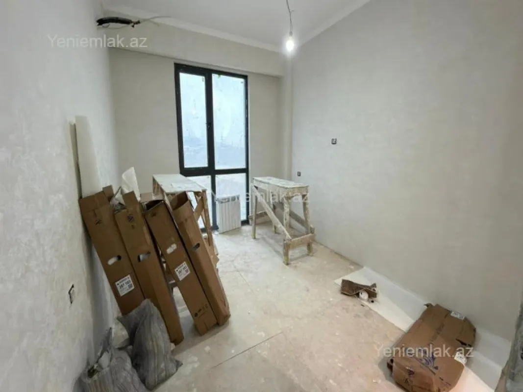 Satılır 3 otaqlı yeni tikili 83 m²