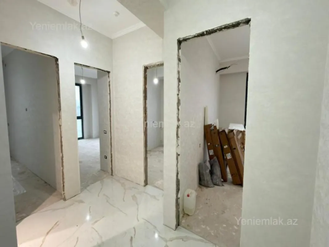 Satılır 3 otaqlı yeni tikili 83 m²