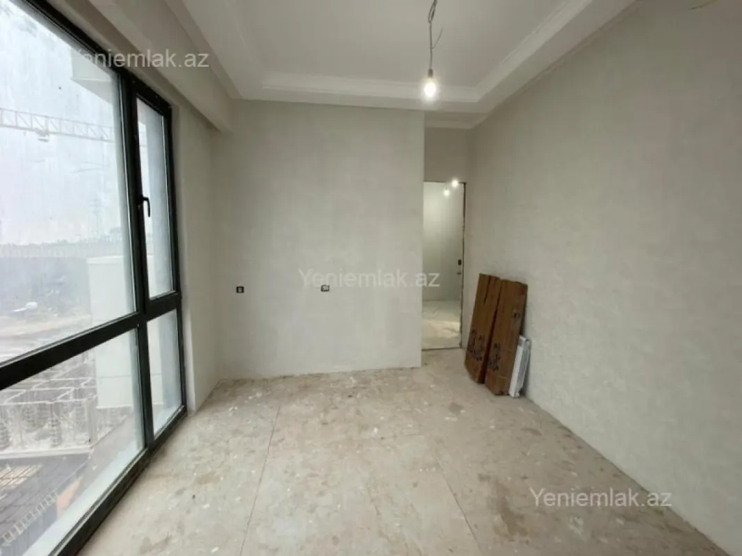 Satılır 3 otaqlı yeni tikili 83 m²
