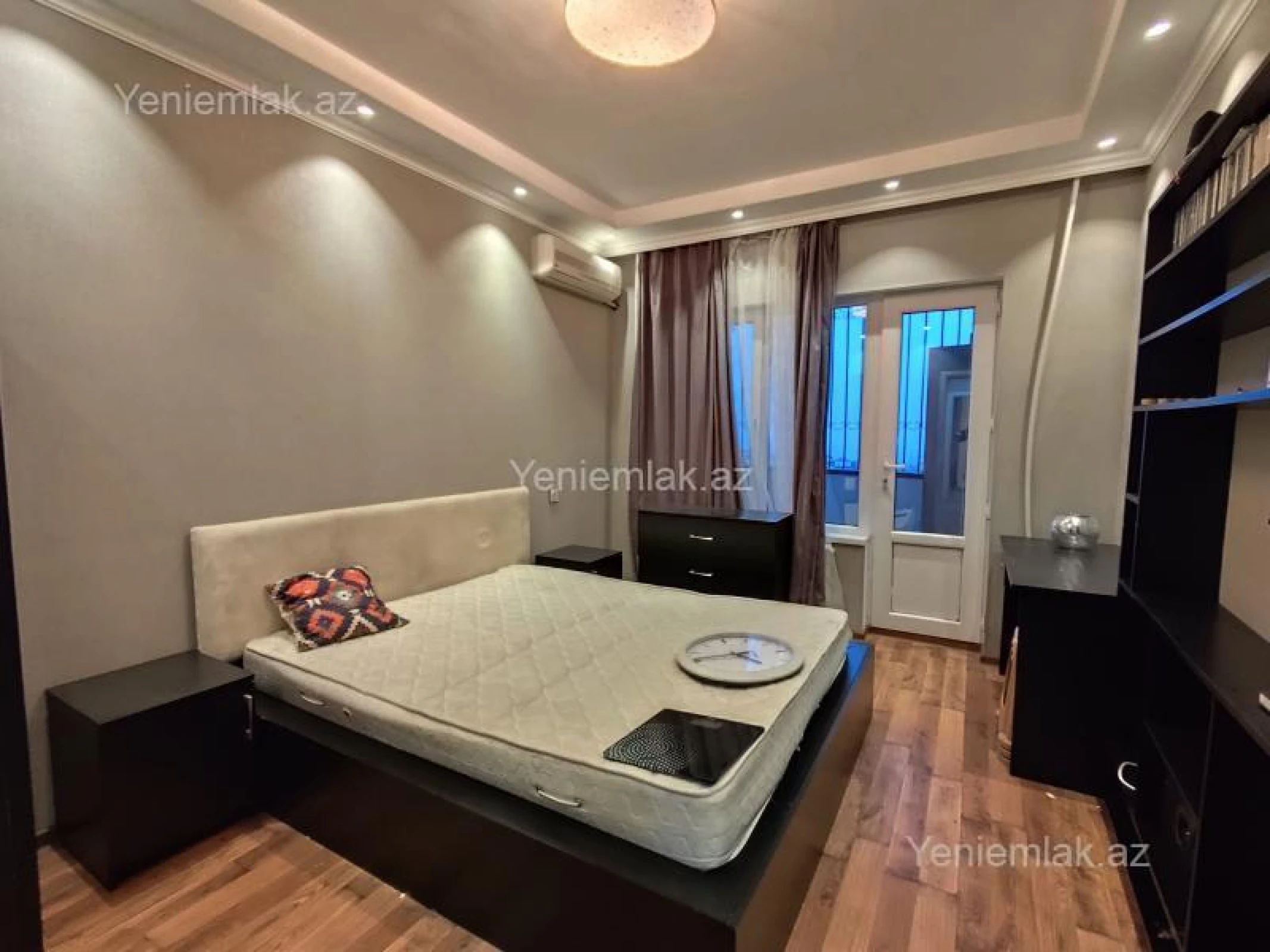 Satılır 2 otaqlı köhnə tikili 60 m²