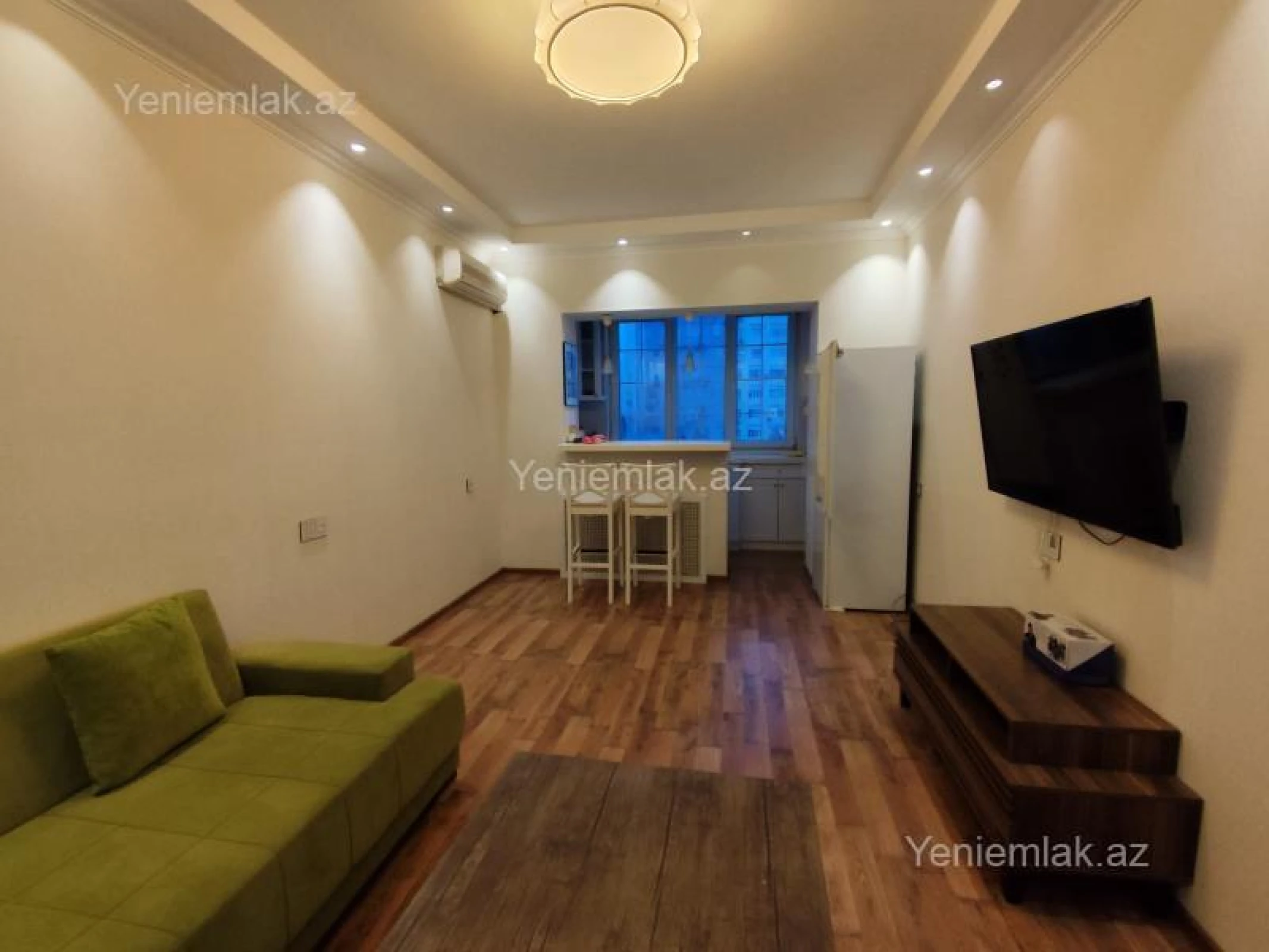 Satılır 2 otaqlı köhnə tikili 60 m²