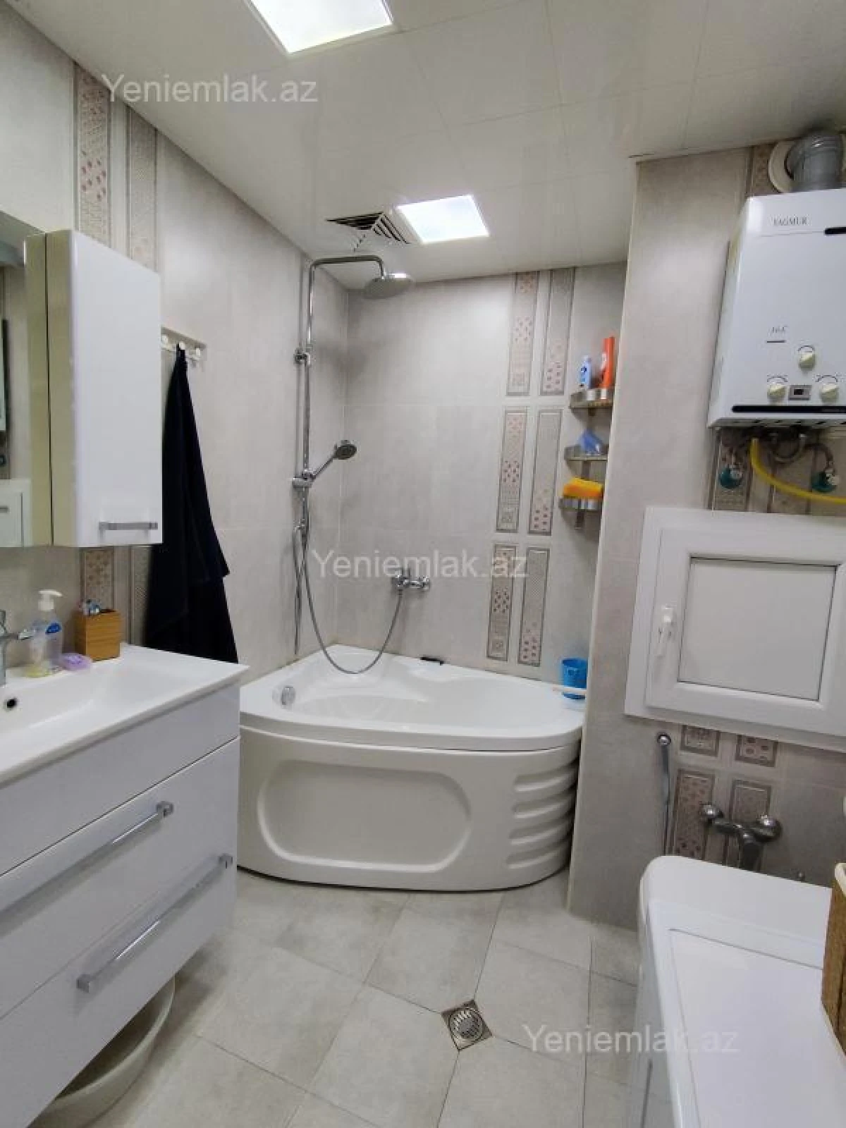 Satılır 2 otaqlı köhnə tikili 60 m²