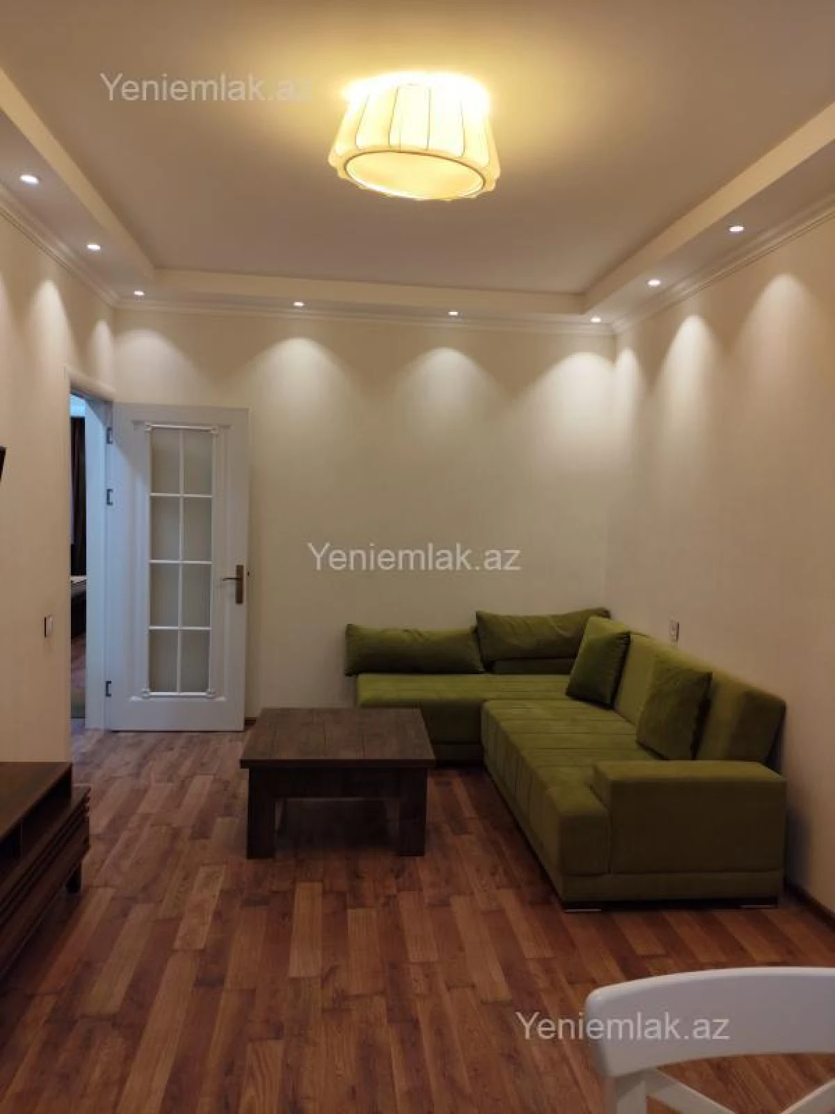 Satılır 2 otaqlı köhnə tikili 60 m²