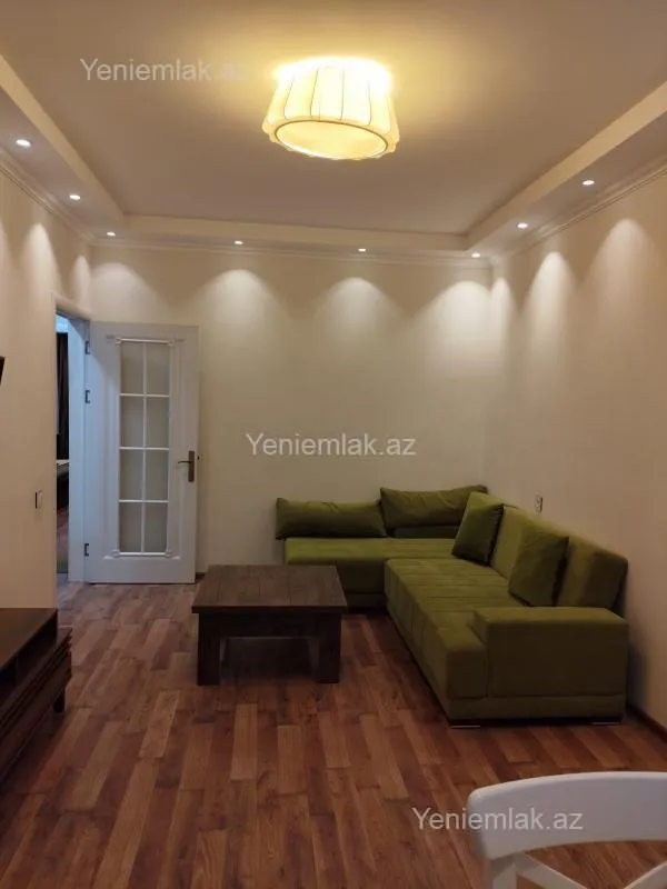 Satılır 2 otaqlı köhnə tikili 60 m²